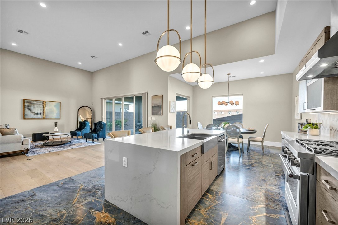 6824 Steel Mist Street Las Vegas NV 89148