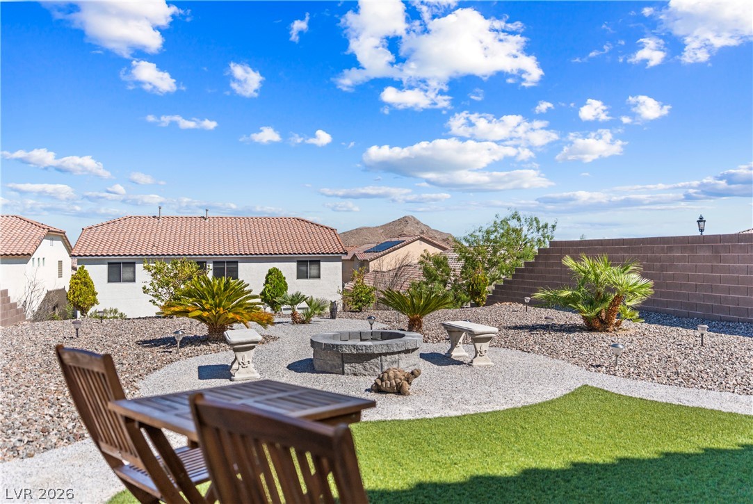 4558 Eagle Nest Peak Street Las Vegas NV 89129