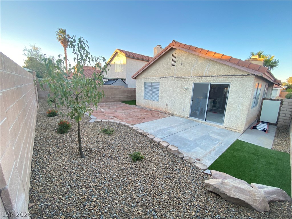7547 Kalmalii Avenue Avenue Las Vegas NV 89147