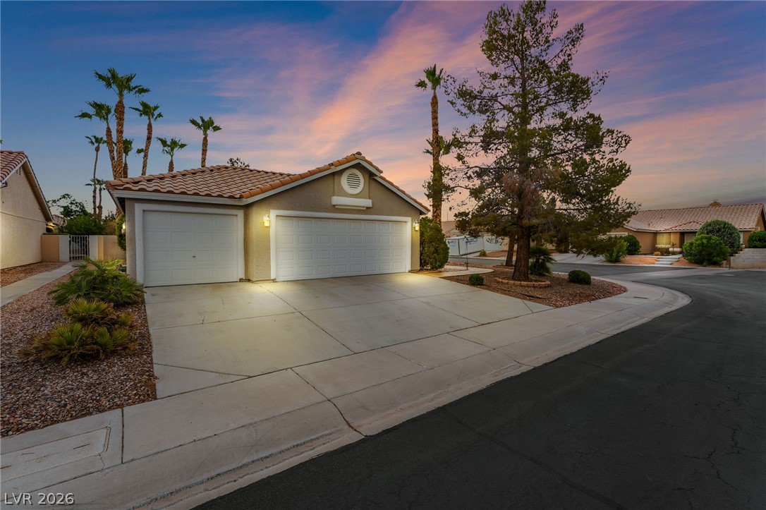 4866 Carefree Drive Las Vegas NV 89122