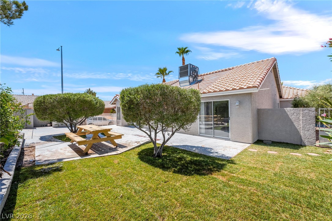 4866 Carefree Drive Las Vegas NV 89122
