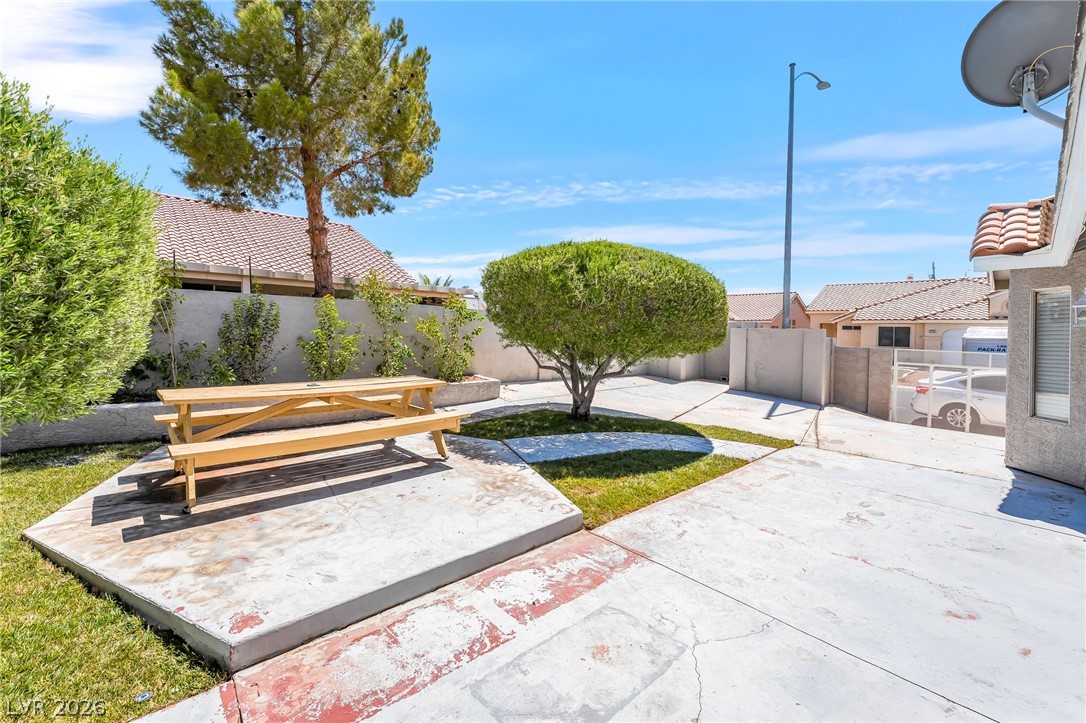 4866 Carefree Drive Las Vegas NV 89122