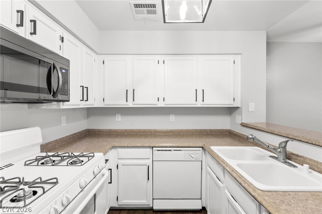 2108 Willowbury Drive C Las Vegas NV 89108