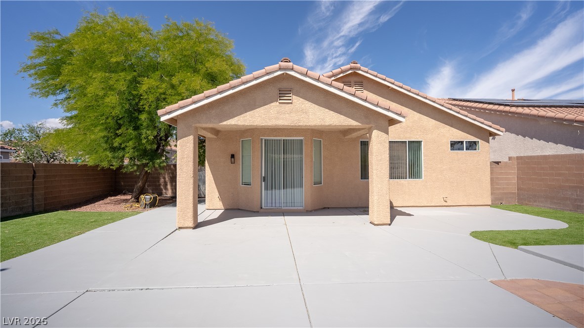 5946 Lingering Breeze Street Las Vegas NV 89148