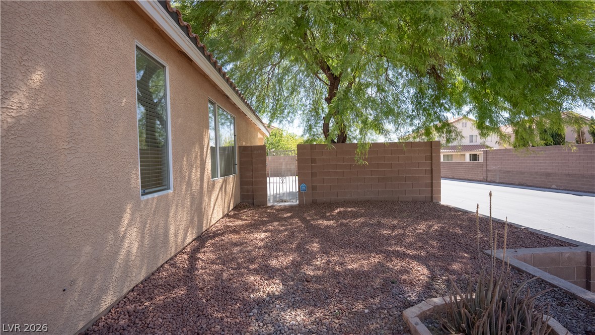 5946 Lingering Breeze Street Las Vegas NV 89148