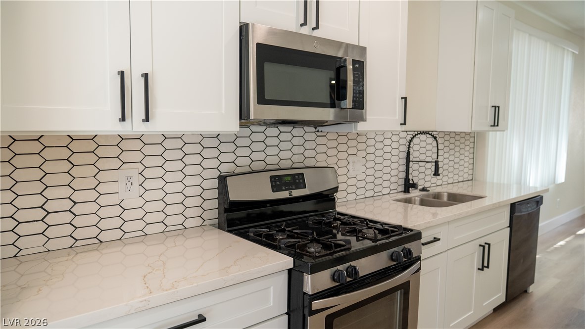 5946 Lingering Breeze Street Las Vegas NV 89148