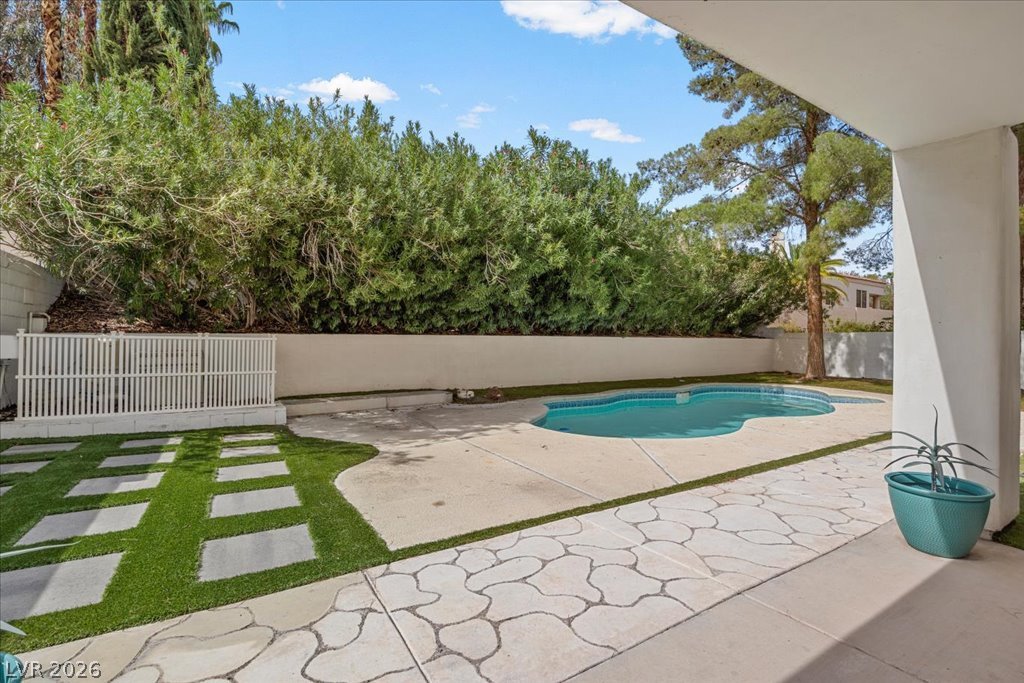 2071 Sutton Way Henderson NV 89074