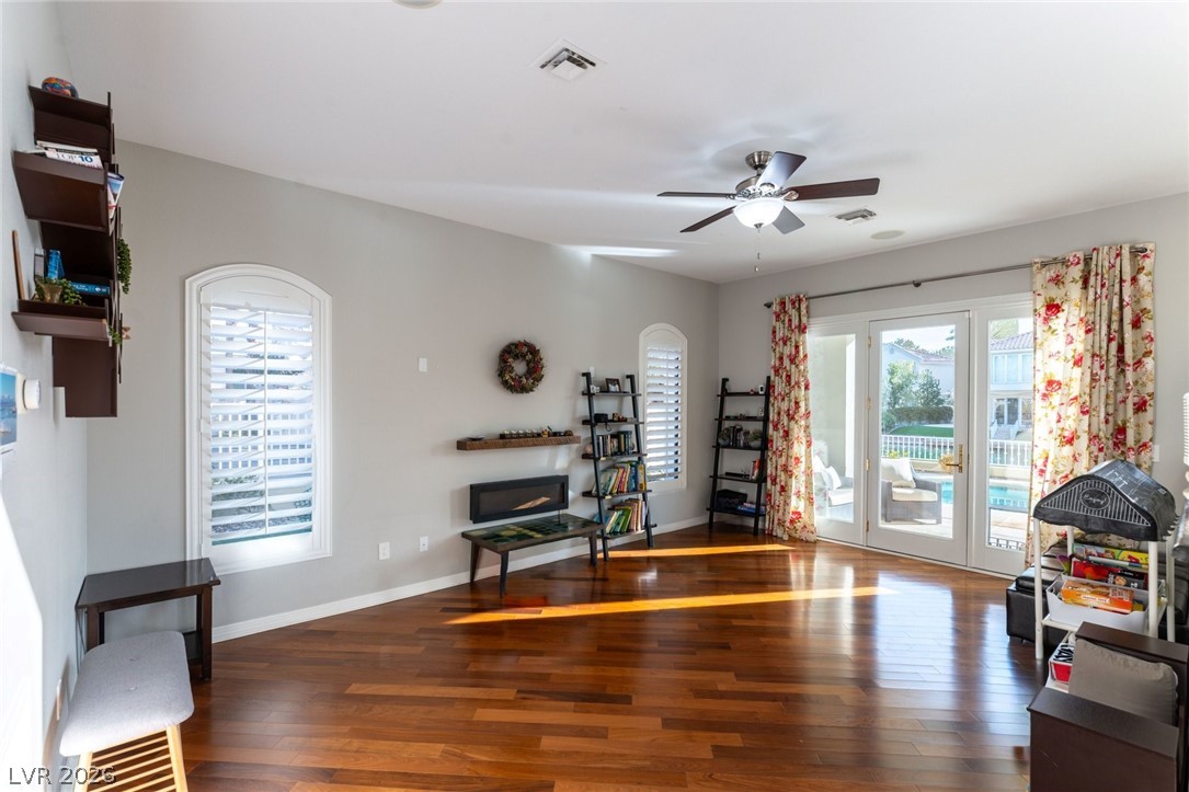 3137 Beach View Court Las Vegas NV 89117