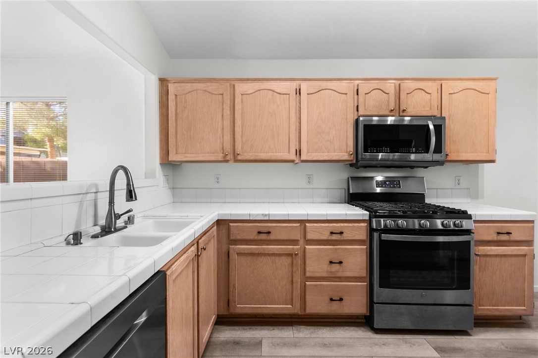 5909 Silver Heights Street Las Vegas NV 89130