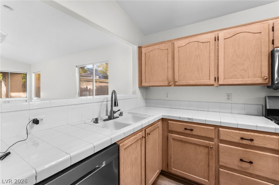 5909 Silver Heights Street Las Vegas NV 89130