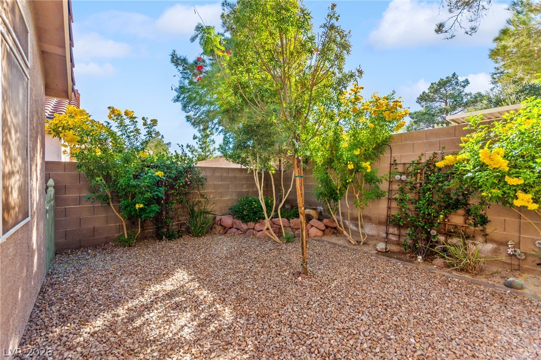 5909 Silver Heights Street Las Vegas NV 89130