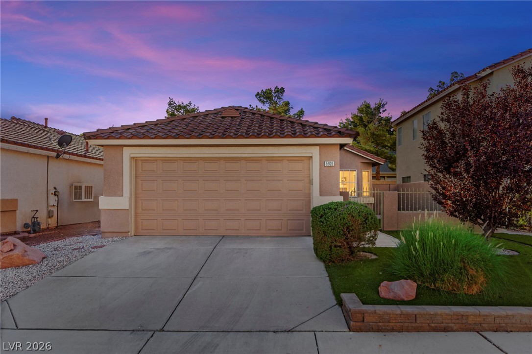 5909 Silver Heights Street Las Vegas NV 89130