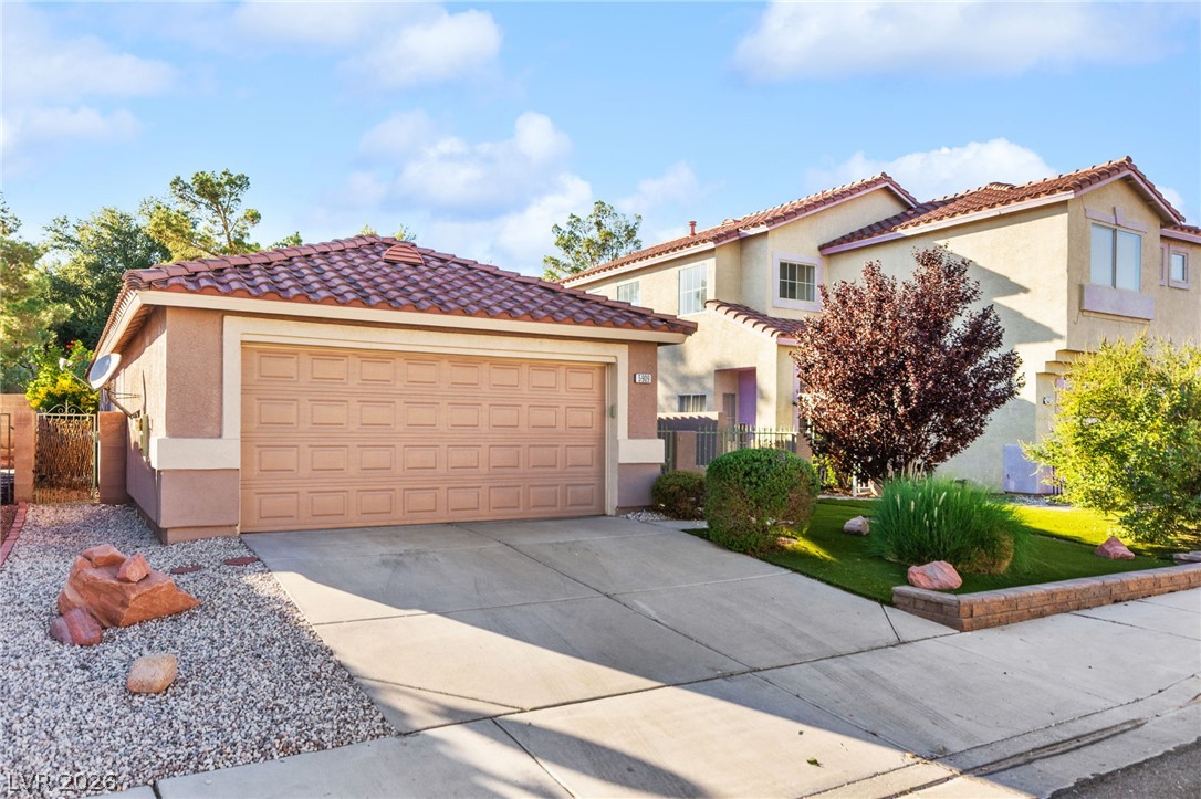 5909 Silver Heights Street Las Vegas NV 89130