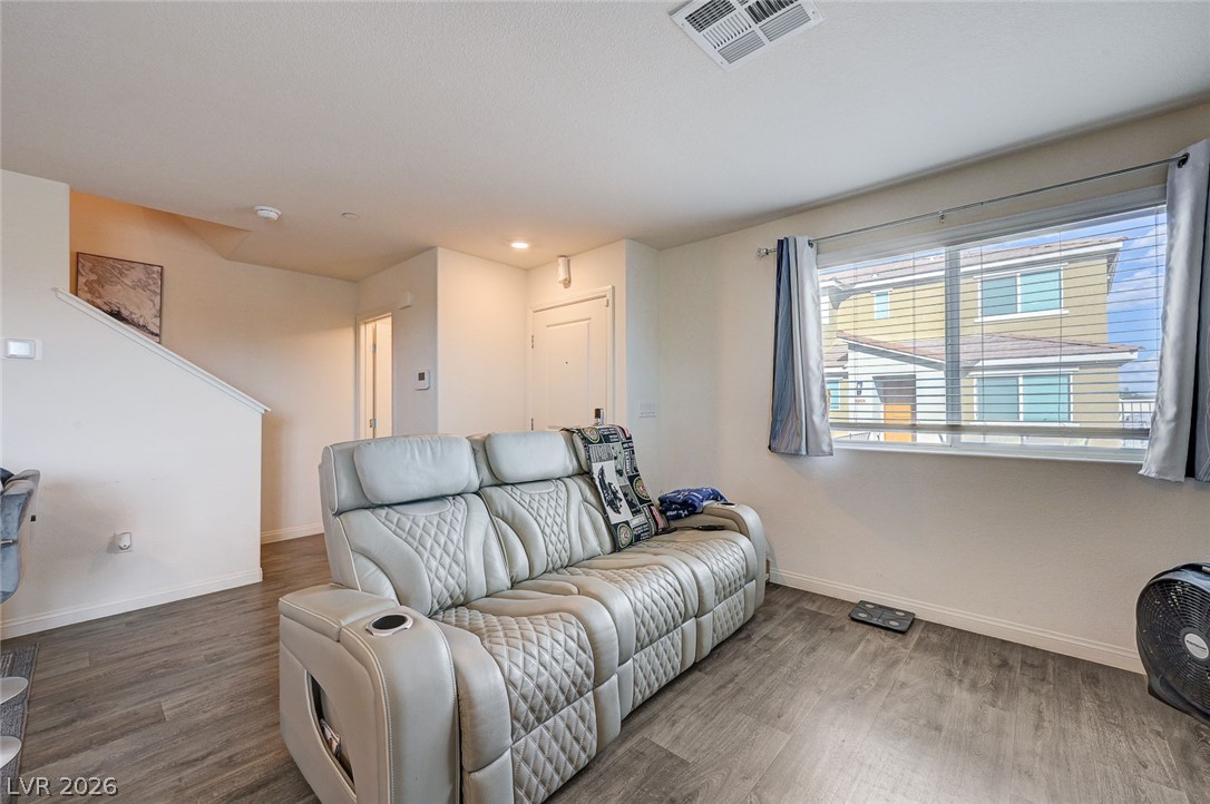 6804 Satin Silver Court North Las Vegas NV 89086