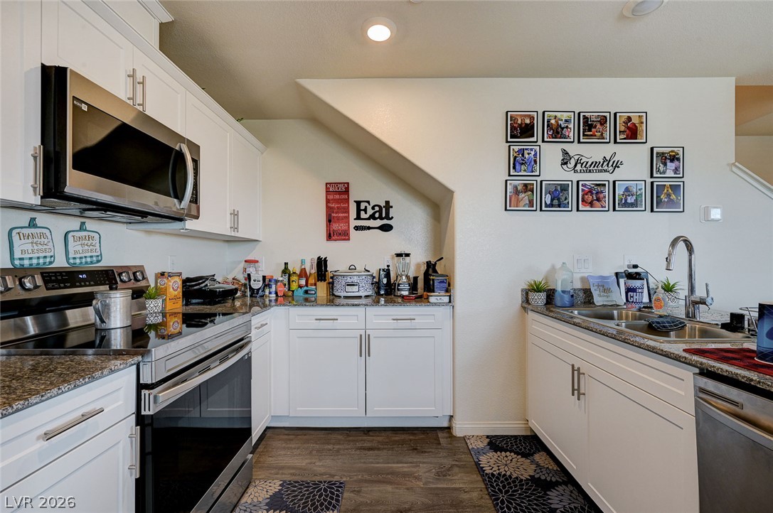 6804 Satin Silver Court North Las Vegas NV 89086
