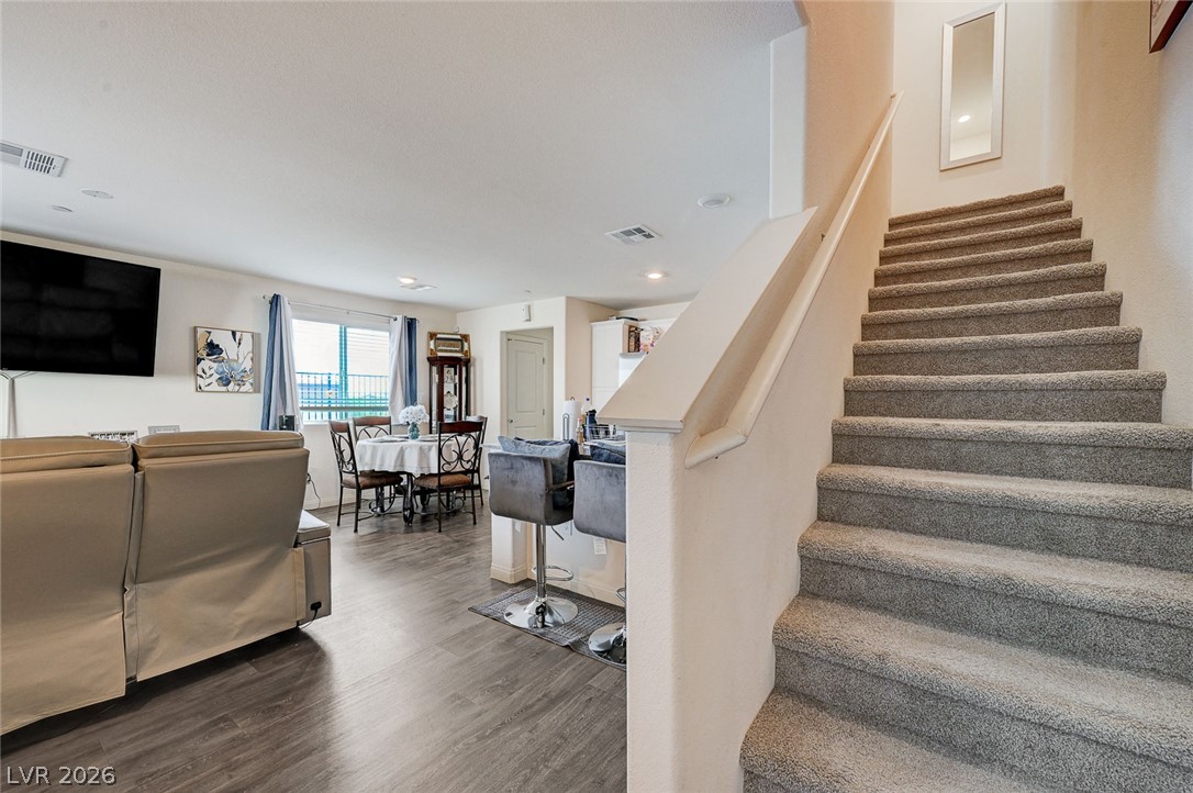 6804 Satin Silver Court North Las Vegas NV 89086