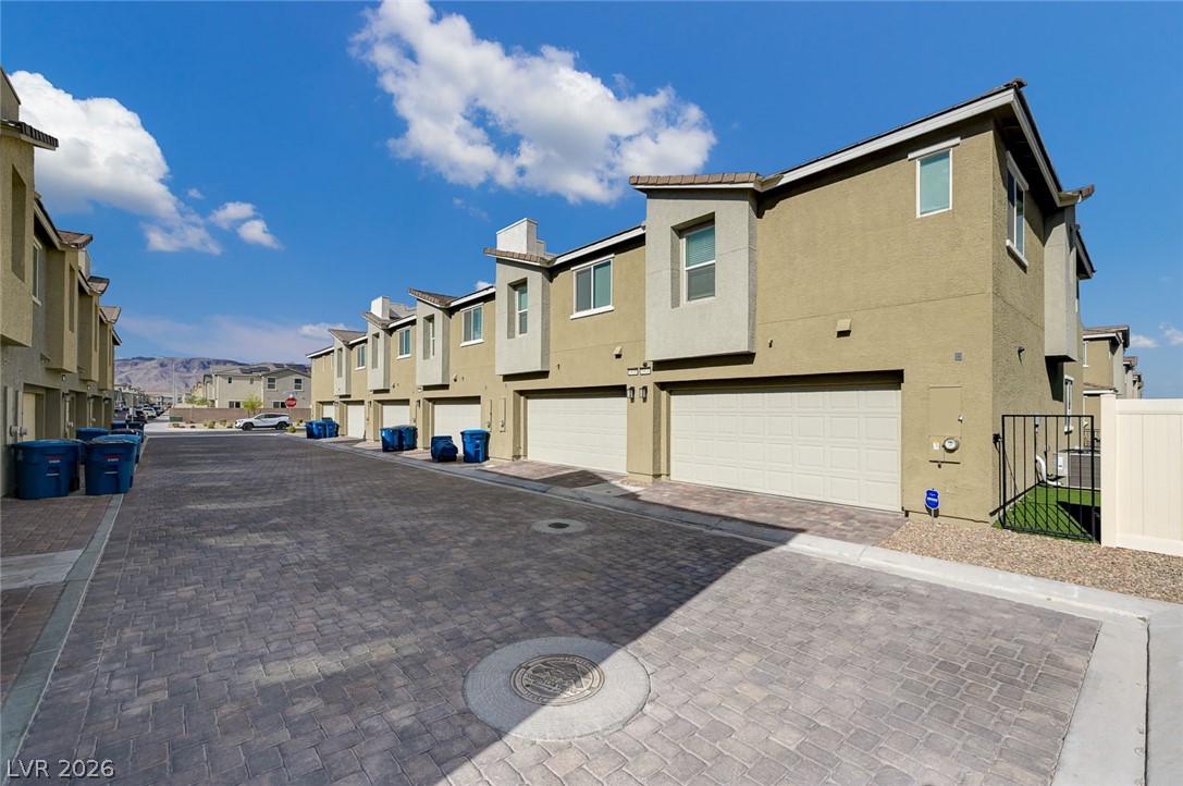 6804 Satin Silver Court North Las Vegas NV 89086