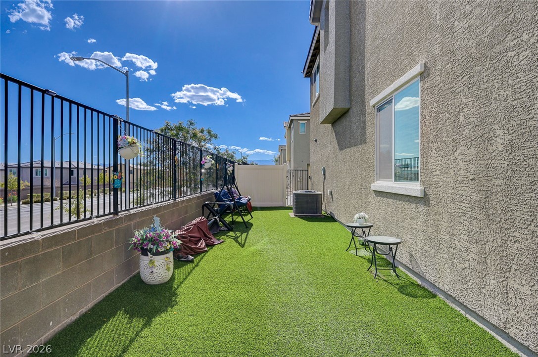 6804 Satin Silver Court North Las Vegas NV 89086