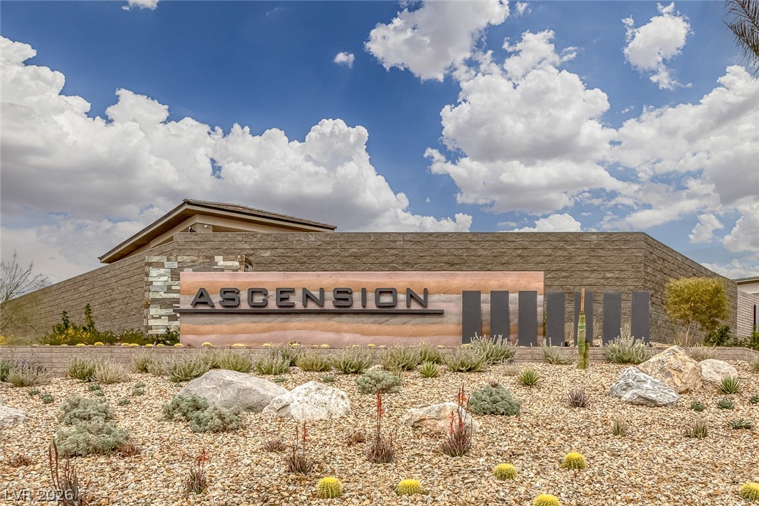 5064 High Hill Street Las Vegas NV 89135