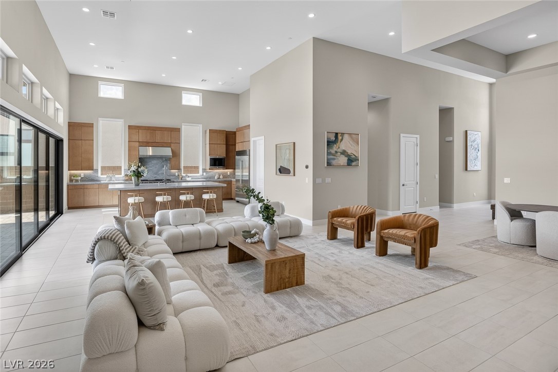 5064 High Hill Street Las Vegas NV 89135