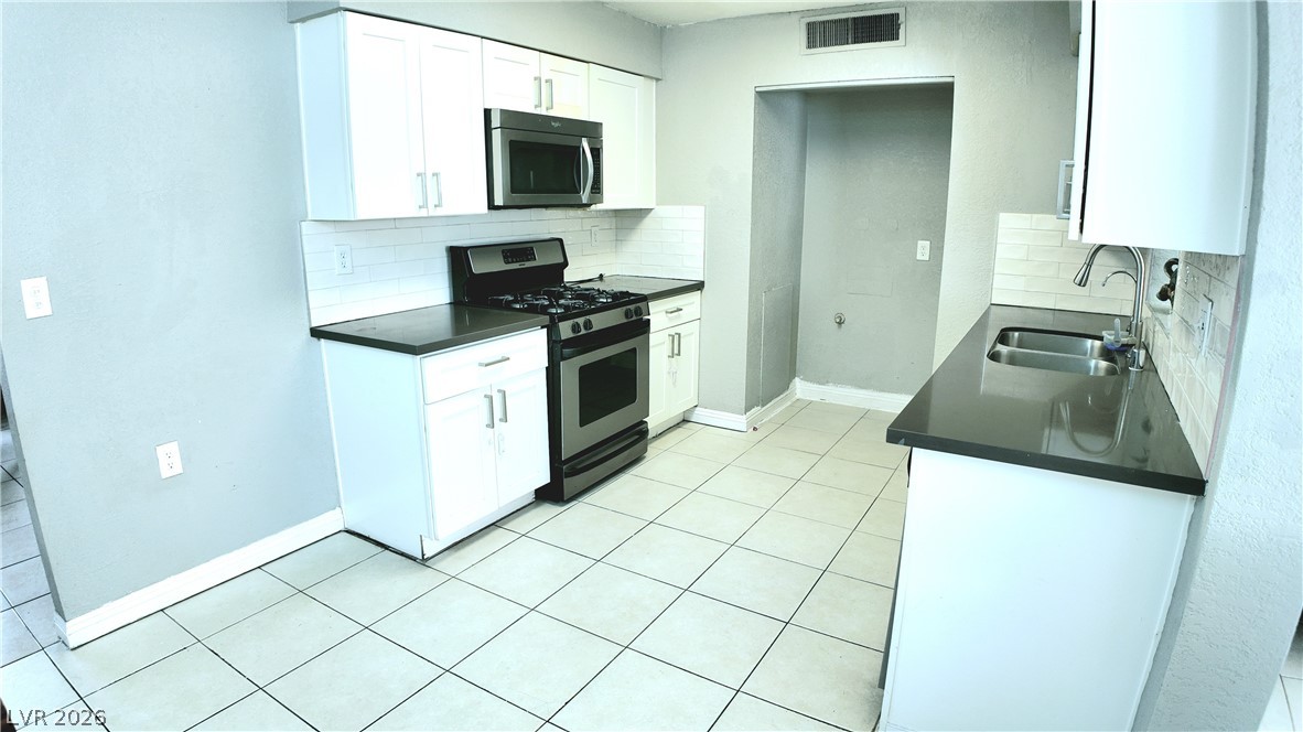 5463 Sir Monahan Street Las Vegas NV 89119