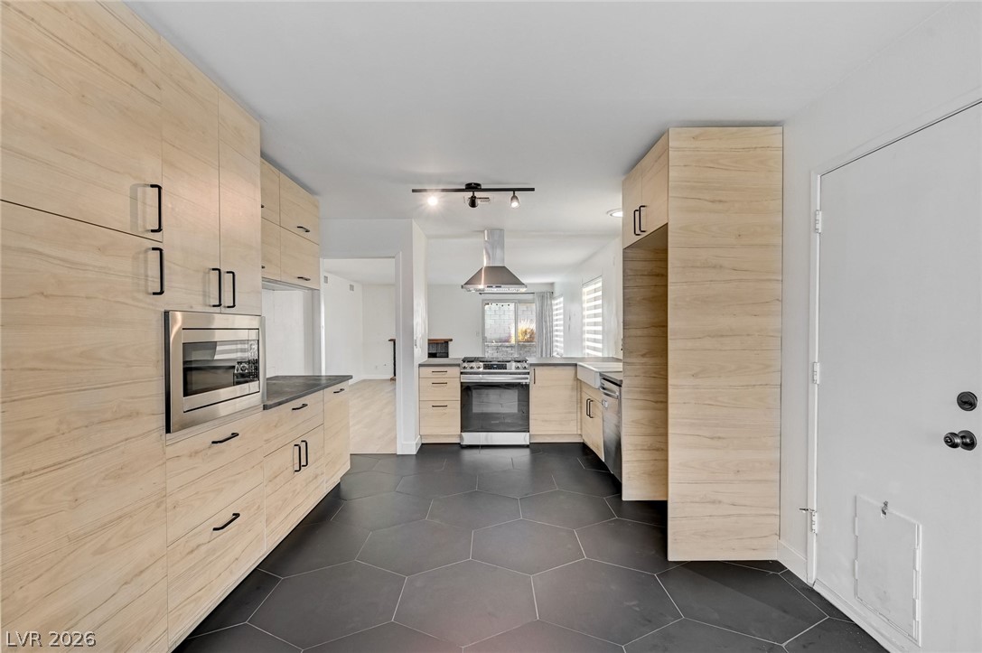 7128 Montcliff Avenue Las Vegas NV 89147
