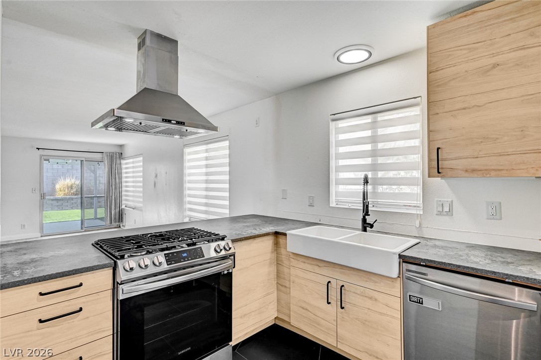 7128 Montcliff Avenue Las Vegas NV 89147