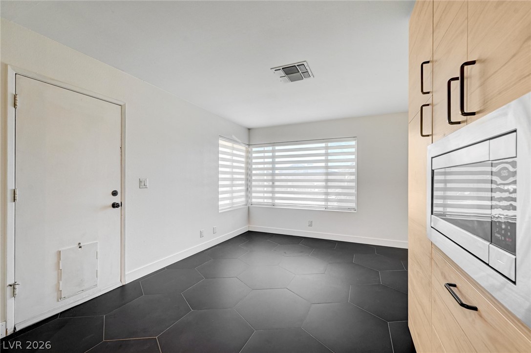 7128 Montcliff Avenue Las Vegas NV 89147