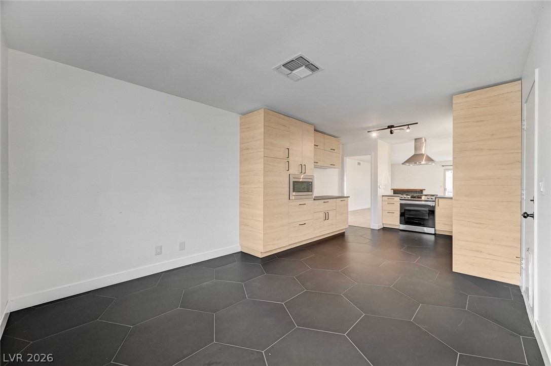 7128 Montcliff Avenue Las Vegas NV 89147