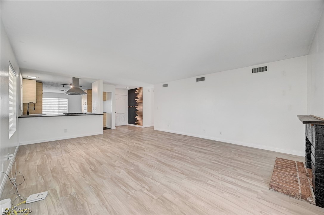 7128 Montcliff Avenue Las Vegas NV 89147