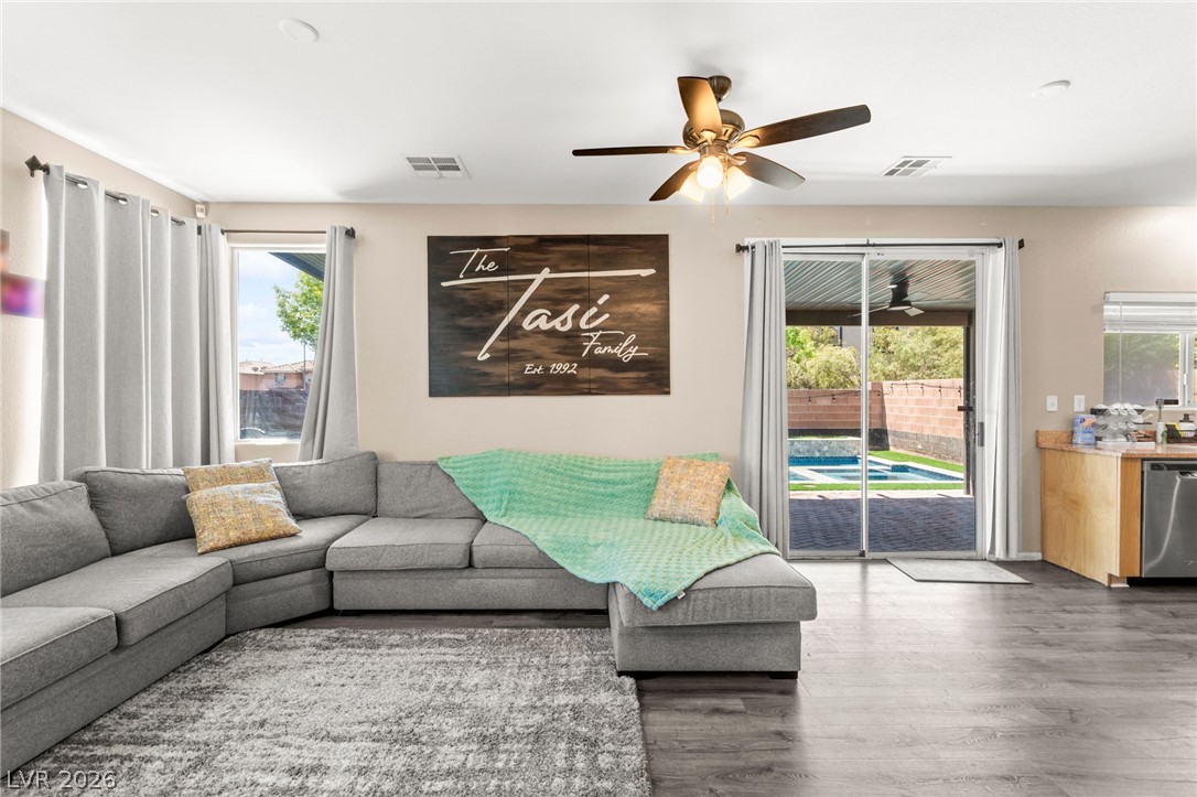 2305 Cockatoo Drive North Las Vegas NV 89084