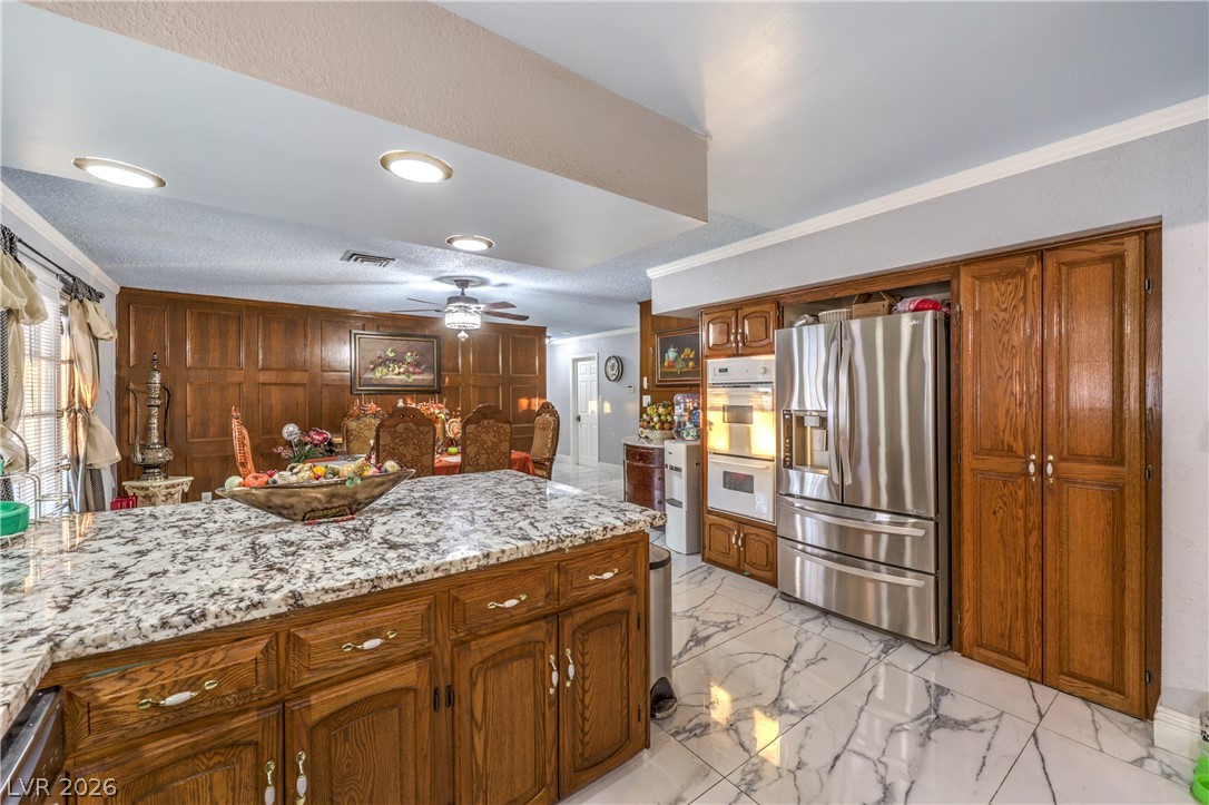 1963 Catalpa Trail Las Vegas NV 89108