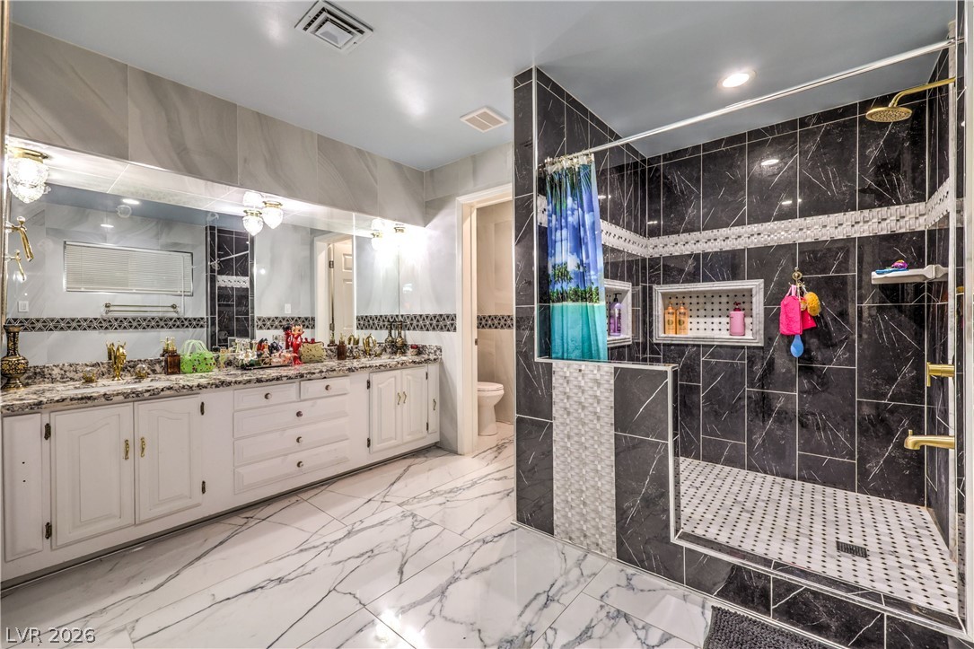 1963 Catalpa Trail Las Vegas NV 89108