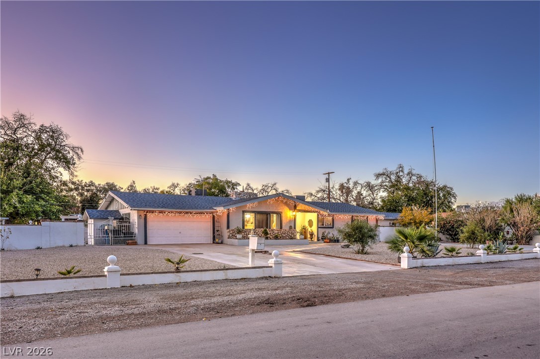 1963 Catalpa Trail Las Vegas NV 89108