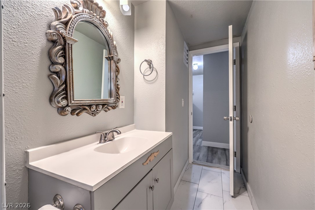 1963 Catalpa Trail Las Vegas NV 89108