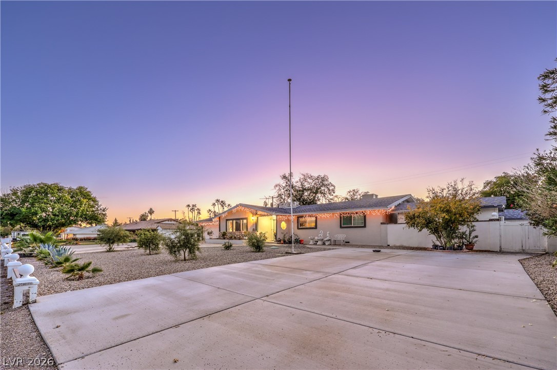 1963 Catalpa Trail Las Vegas NV 89108