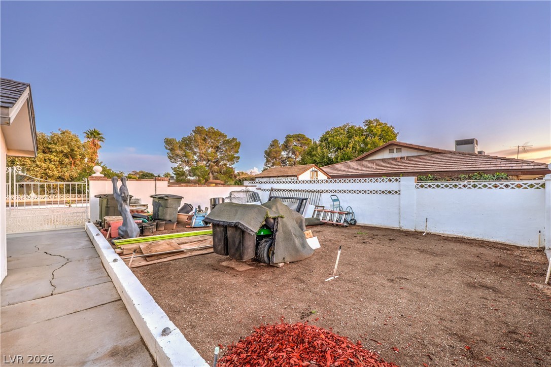 1963 Catalpa Trail Las Vegas NV 89108