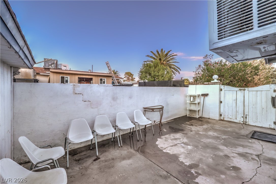 1963 Catalpa Trail Las Vegas NV 89108