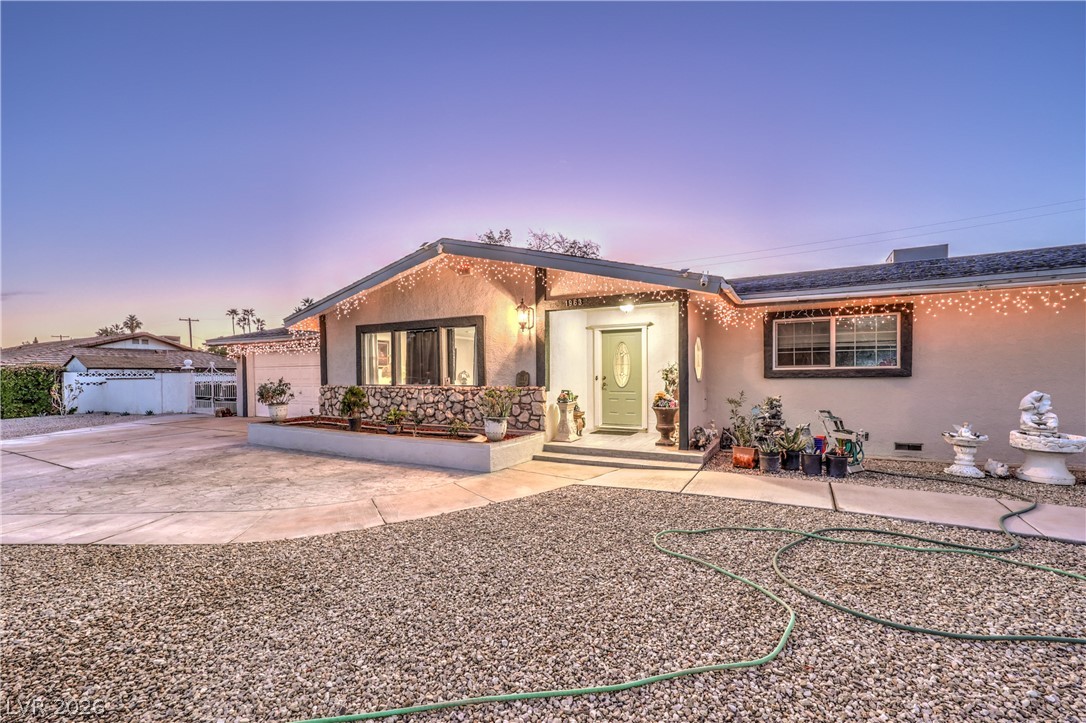 1963 Catalpa Trail Las Vegas NV 89108