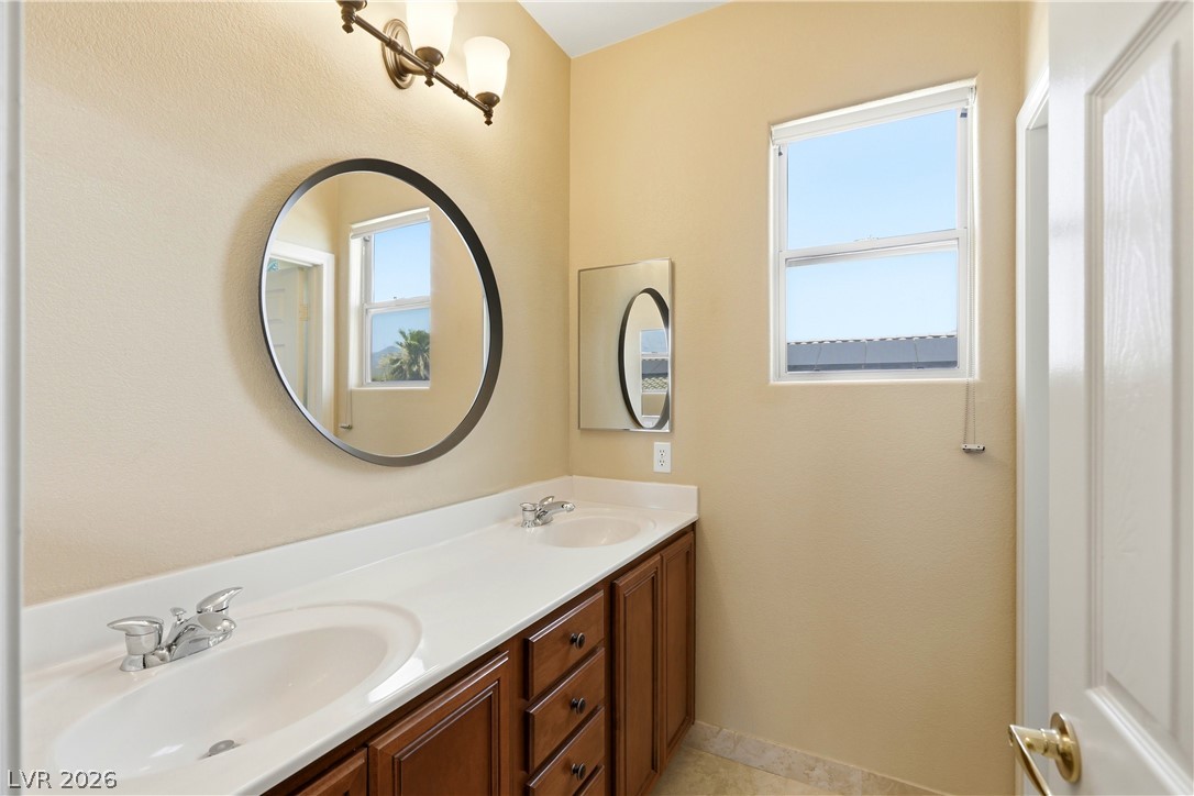 8834 Arroyo Azul Street Las Vegas NV 89131