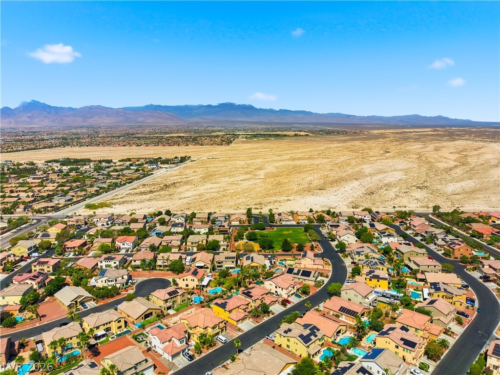 8834 Arroyo Azul Street Las Vegas NV 89131
