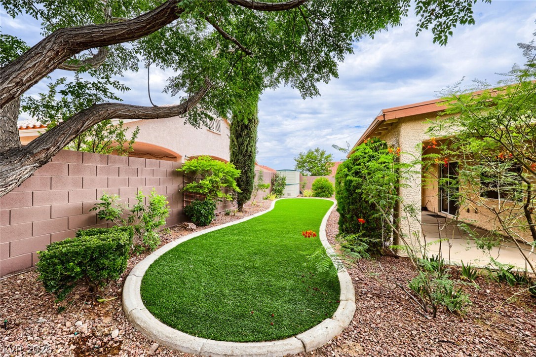 1647 Silver Slipper Avenue Henderson NV 89002