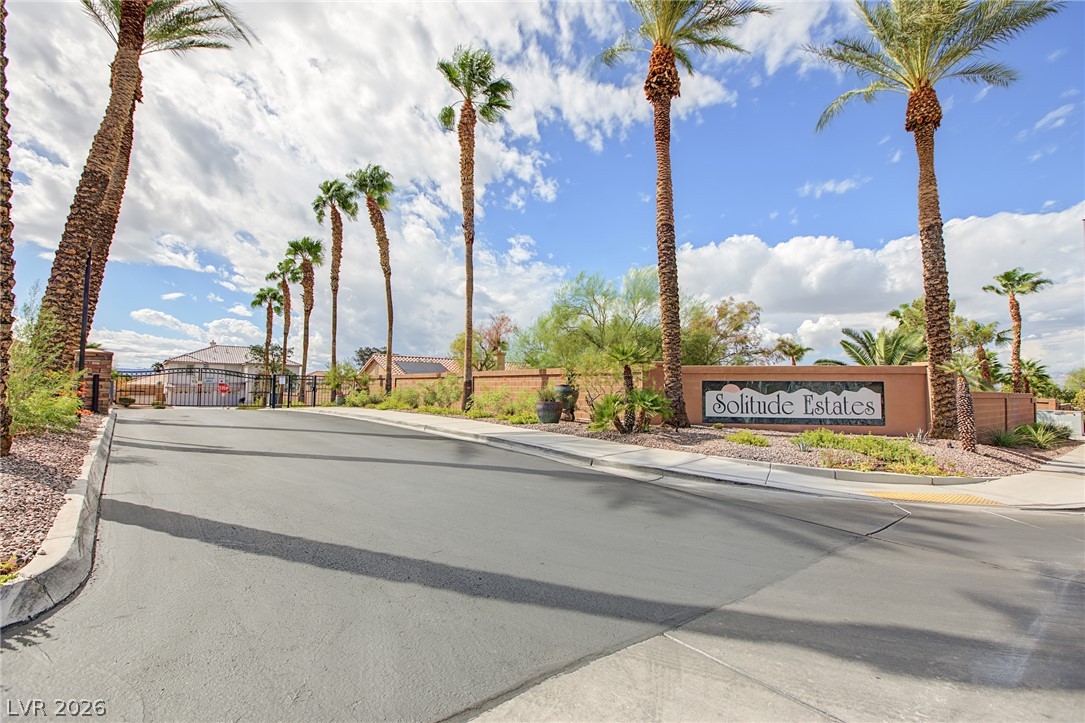 6915 Cedar Basin Avenue Las Vegas NV 89142