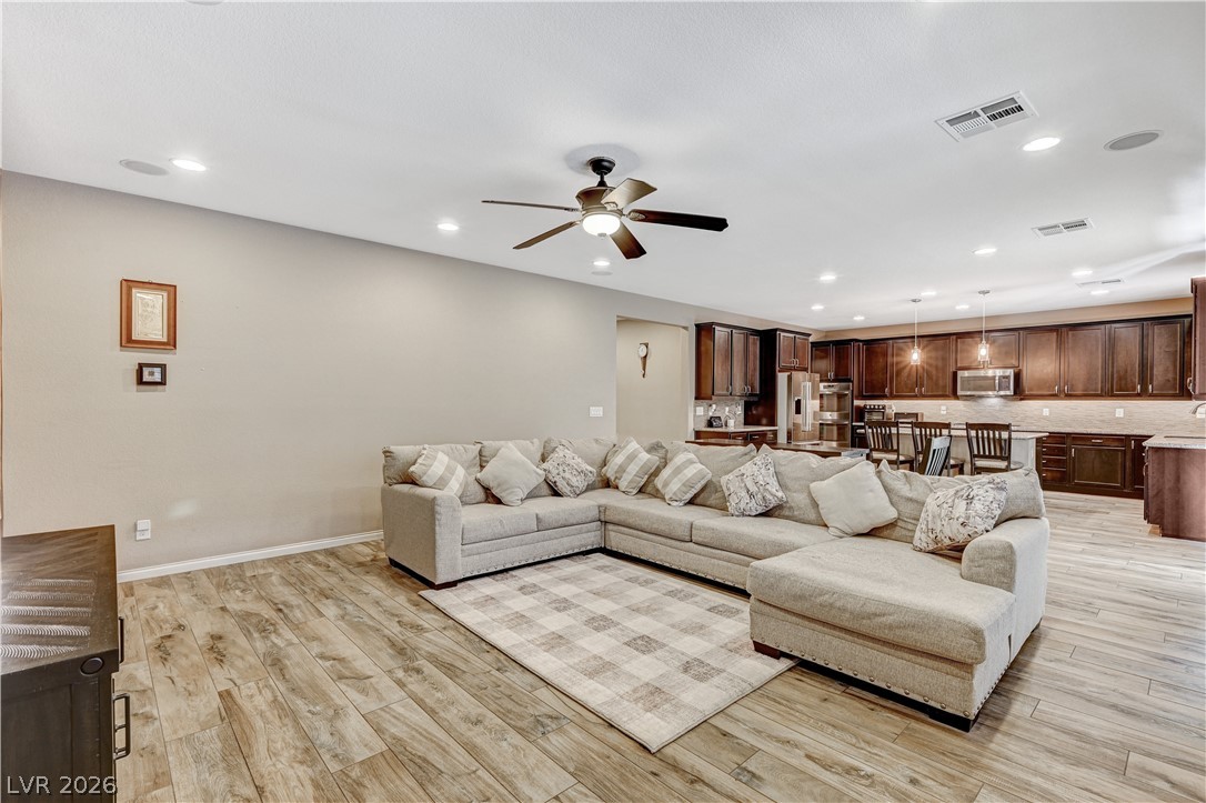 7741 Rainbow Rising Street Las Vegas NV 89113