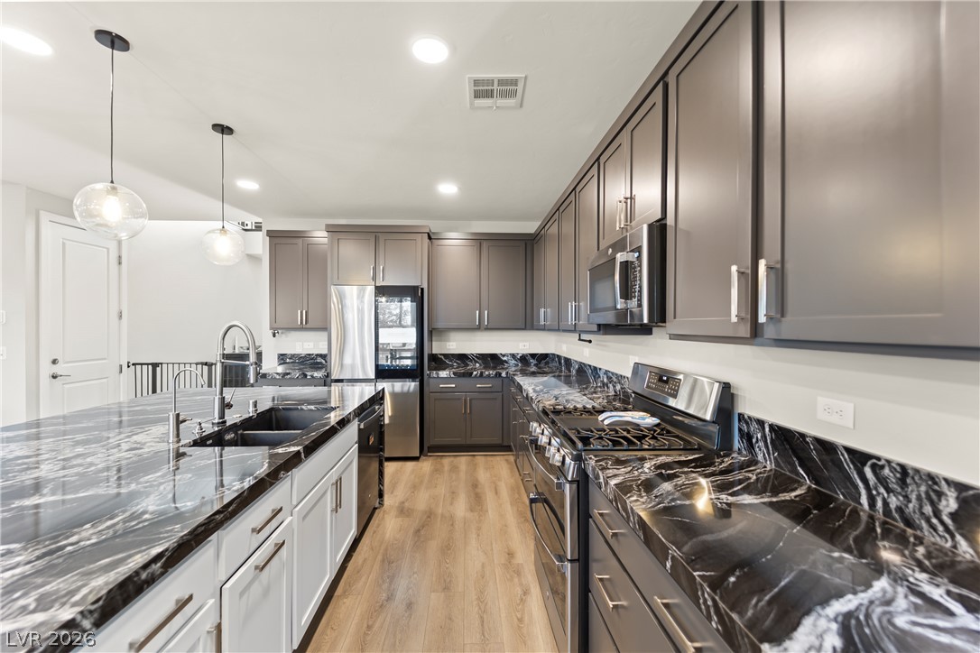 6836 Pacific Robin Street North Las Vegas NV 89084