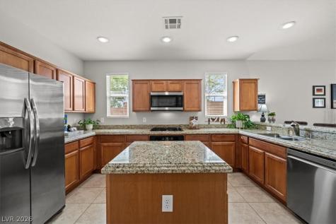 7811 Sugarloaf Peak Street Las Vegas NV 89166