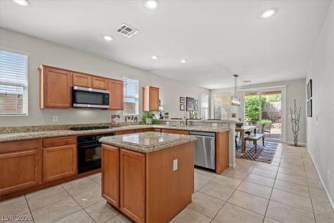7811 Sugarloaf Peak Street Las Vegas NV 89166