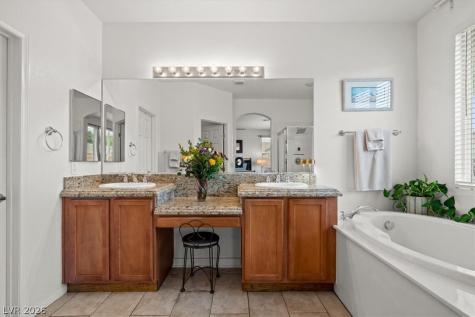7811 Sugarloaf Peak Street Las Vegas NV 89166