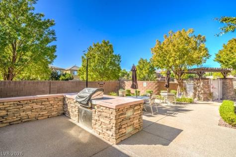 7811 Sugarloaf Peak Street Las Vegas NV 89166