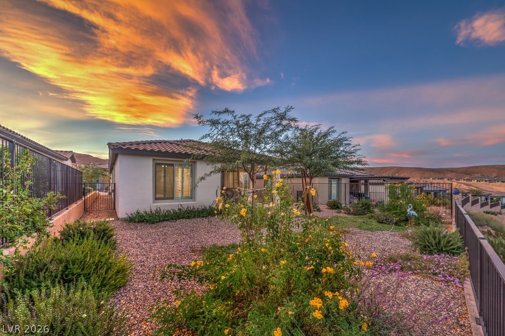 70 Lake Bluff Court Henderson NV 89011